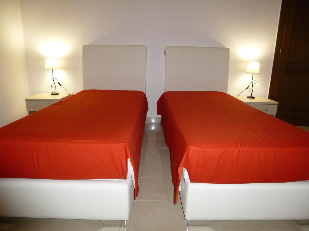 Twin Towers Rooms Lecce Bilik gambar